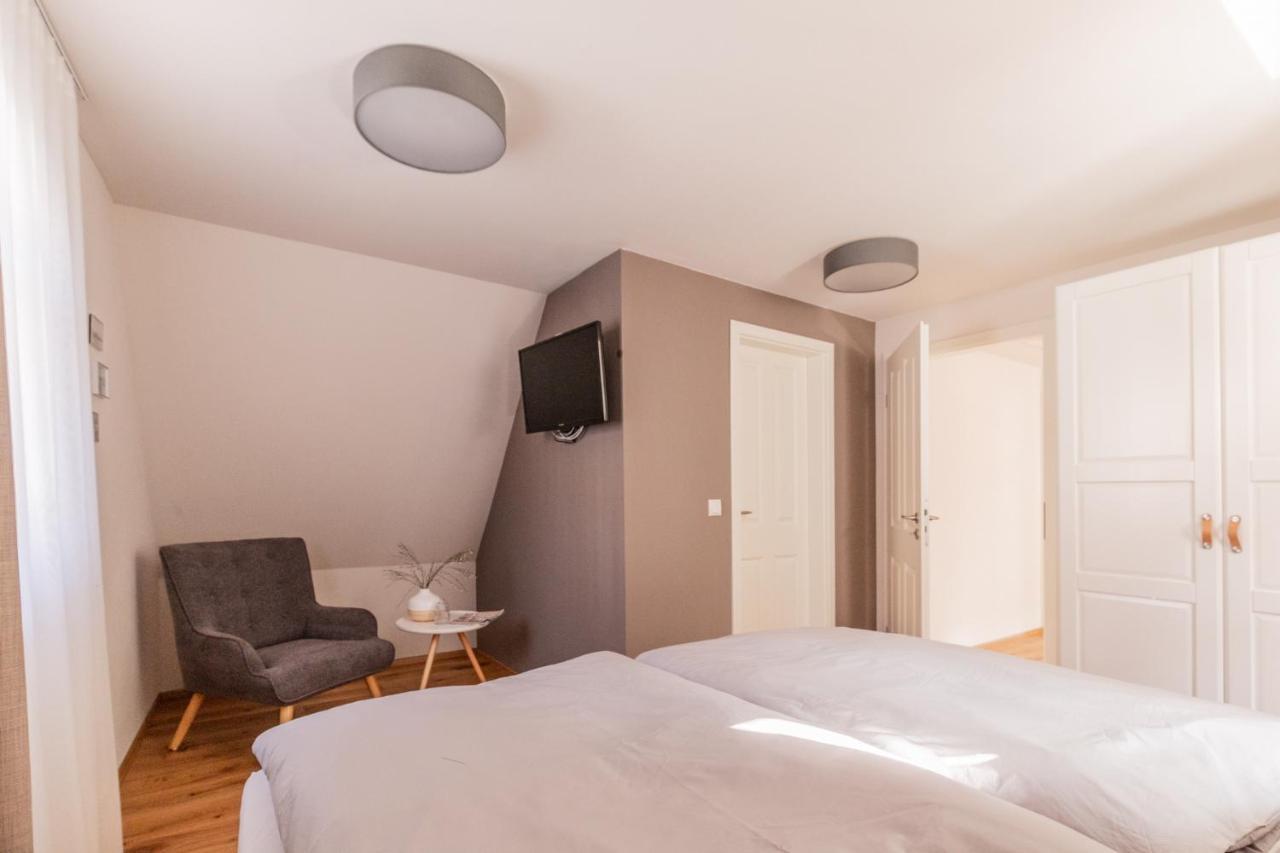 Maindrei - Schlafen Am Fluss Hotel Margetshoechheim Ngoại thất bức ảnh
